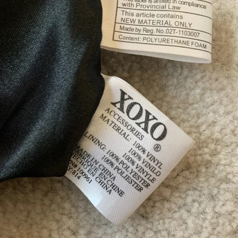 XOXO wristlet embossed print black - Picture 11 of 15